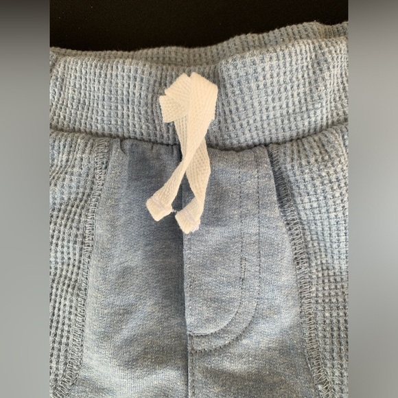 Calvin Klein 6-9 M Short - Picture 3 of 7